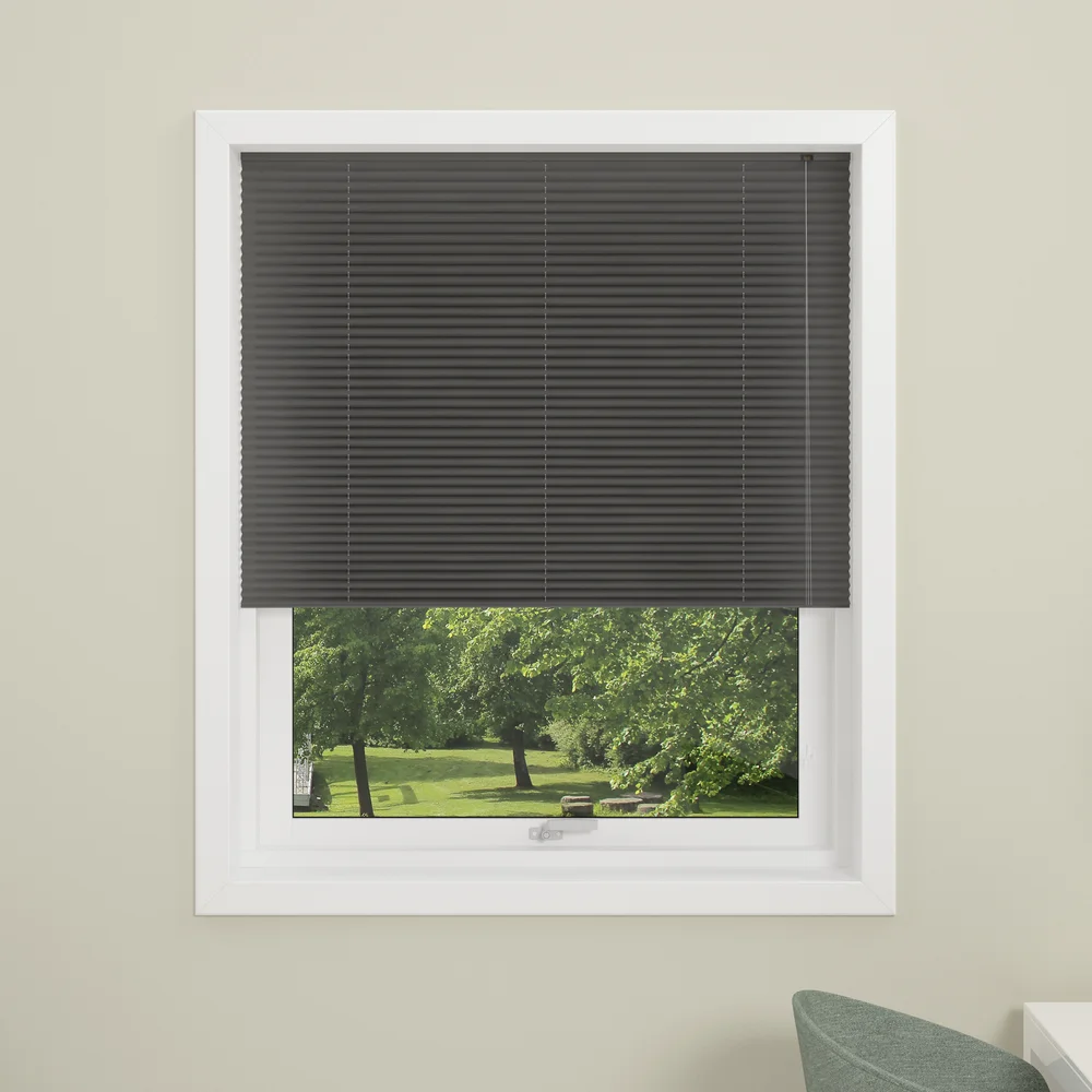 DEBEL PLISSÉGARDIN LONDON LYSDEMPENDE GRÅ 80X210 v:7907667
