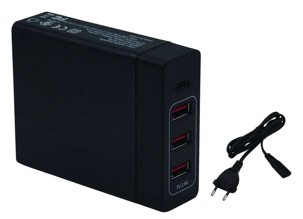 4-USE LADDARE 230V 3XUSB 1XUSB-C UTT v:1823919 4-USE LADDARE 230V 3XUSB 1XUSB-C UTT v:1823919