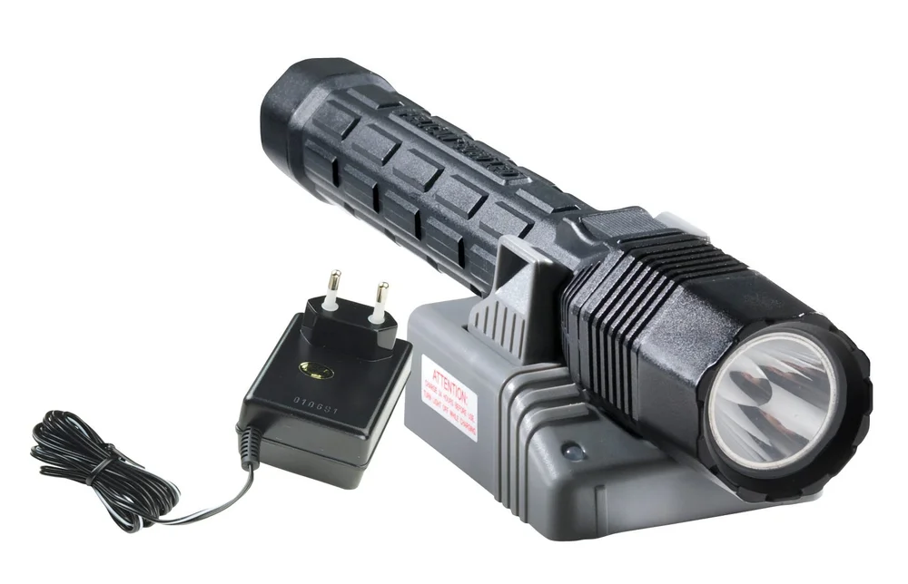PELI LYKT OPPLADBAR PELI 8060 LED v:4018788