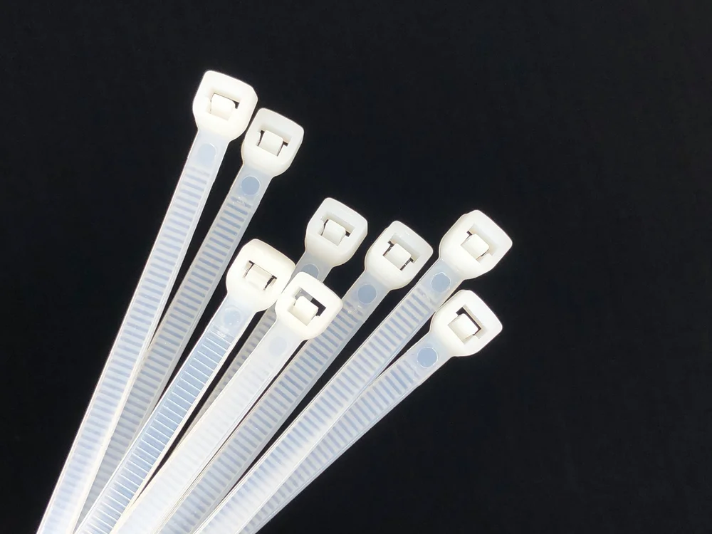 STRIPS HVIT 3,6X150 POSE A 20 STK v:1265361 STRIPS HVIT 3,6X150 POSE A 20 STK v:1265361